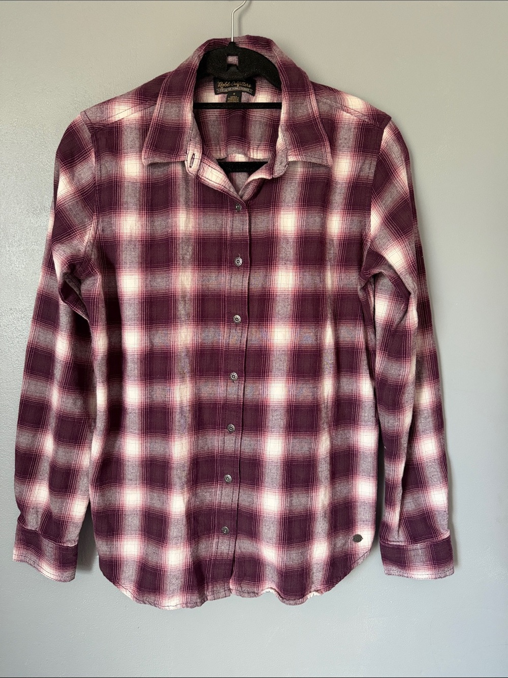 Women's Burgundy Plaid Button-Down Lightweight Layering Shirt Med